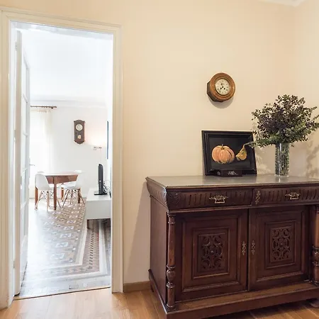 Violeta - Gothic - Las Ramblas Apartment *