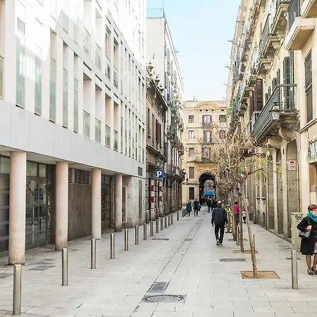 Violeta - Gothic - Las Ramblas Barcelona